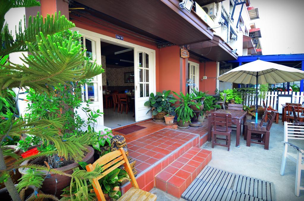The Famous House - Jomtien Hotel Exterior foto