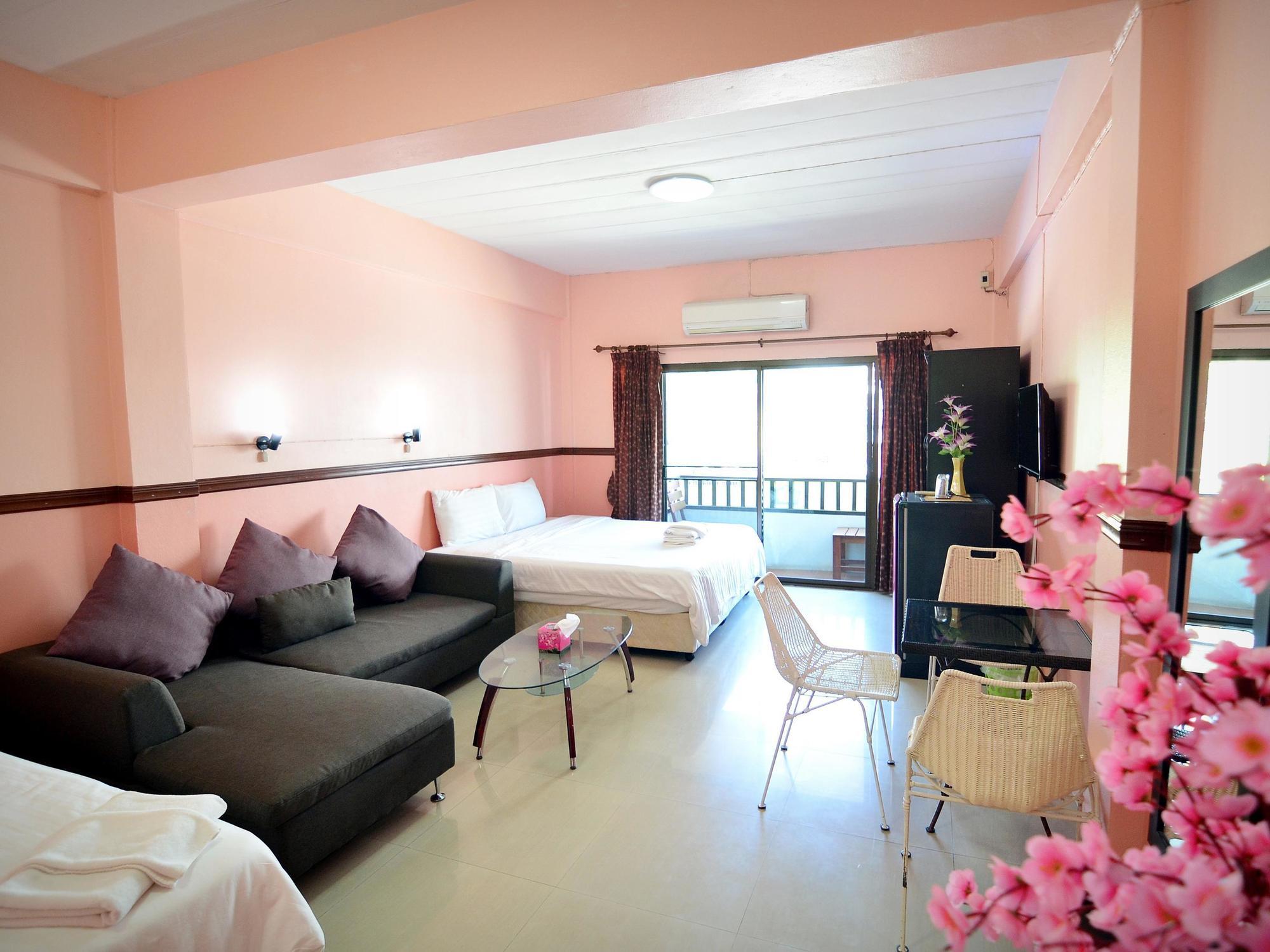 The Famous House - Jomtien Hotel Exterior foto