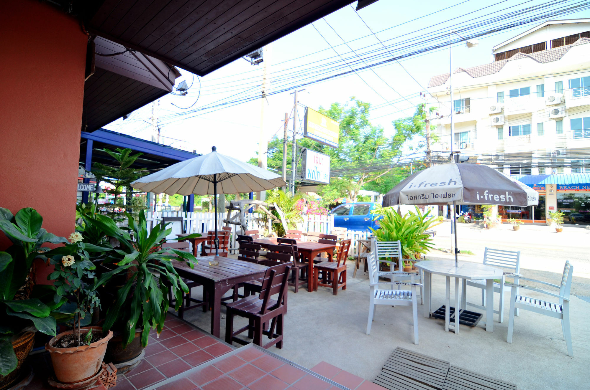 The Famous House - Jomtien Hotel Exterior foto