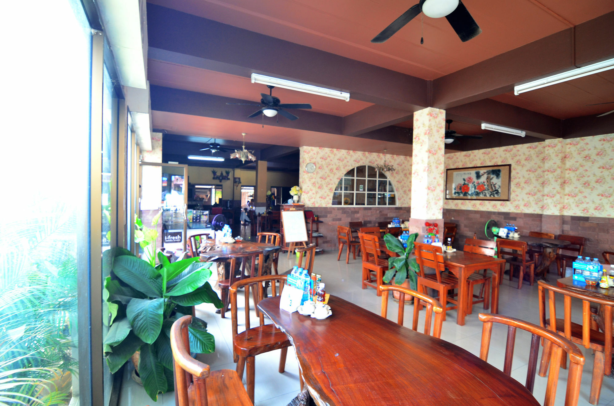 The Famous House - Jomtien Hotel Exterior foto