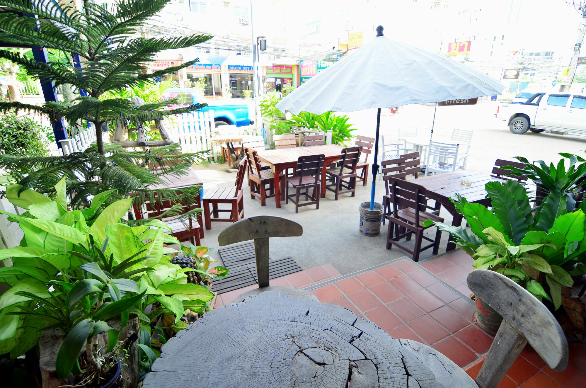 The Famous House - Jomtien Hotel Exterior foto