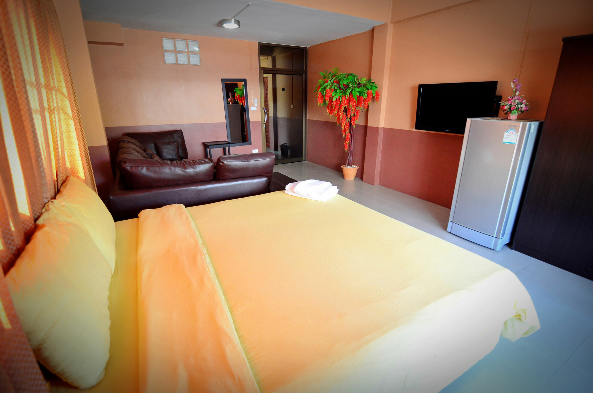 The Famous House - Jomtien Hotel Exterior foto