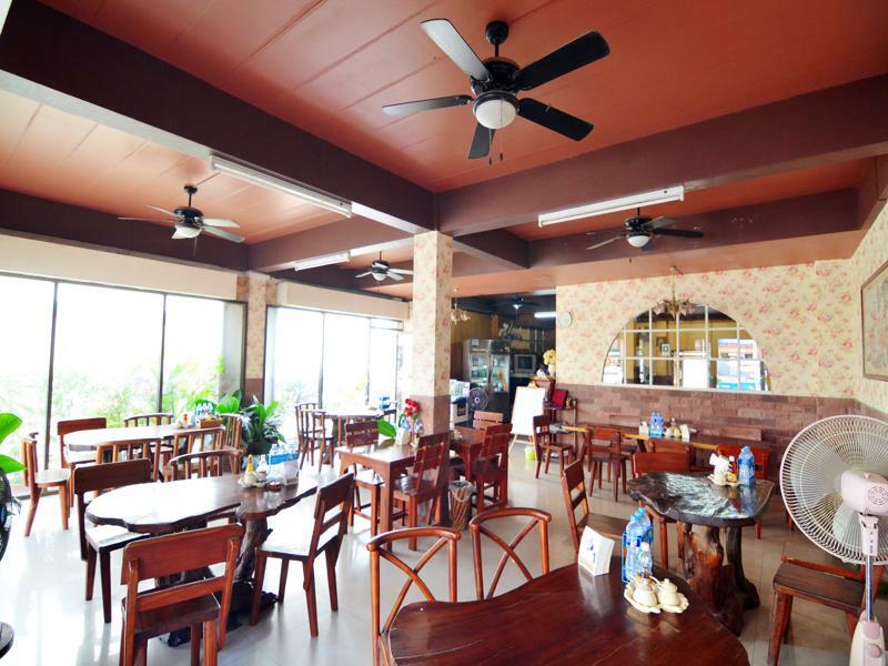 The Famous House - Jomtien Hotel Exterior foto